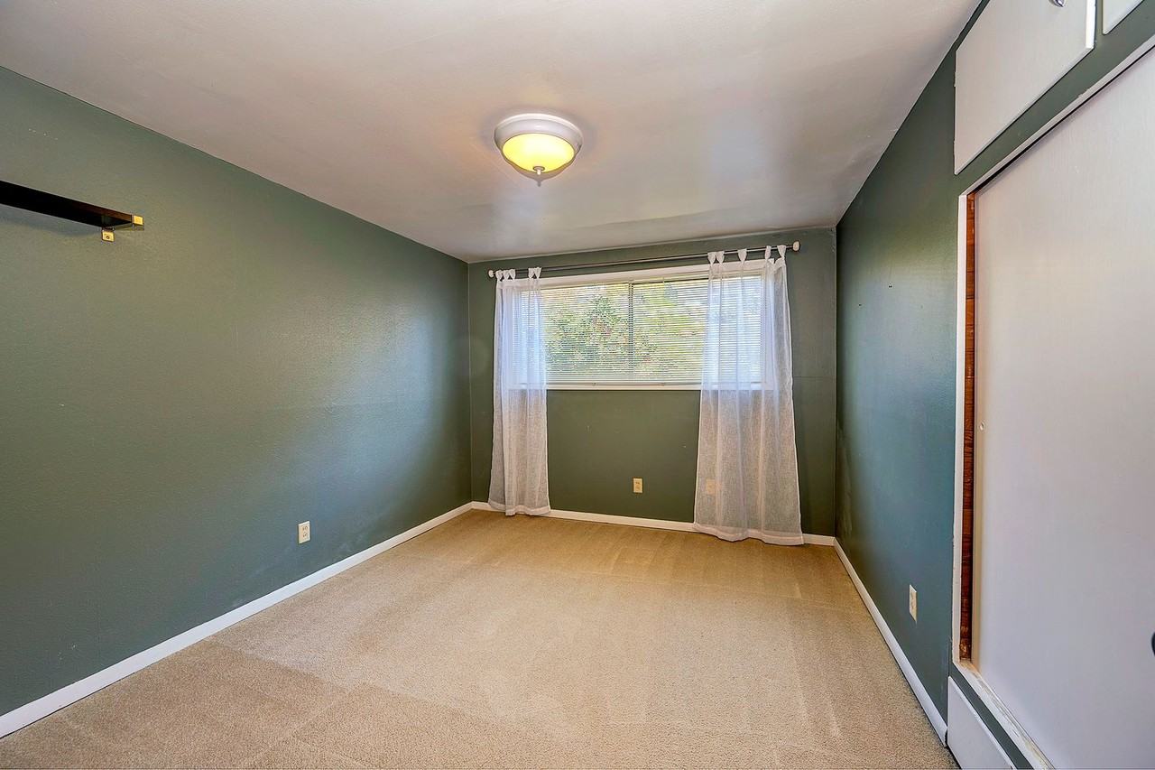 1123 Viewland Way - Photo 6 of 22