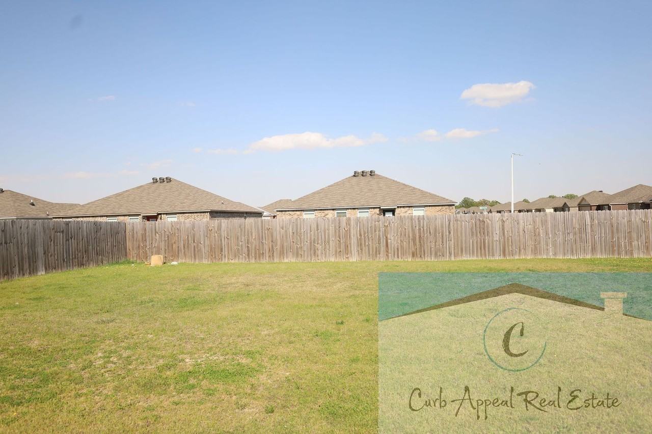 3832 Churchill Dr - Photo 3 of 16