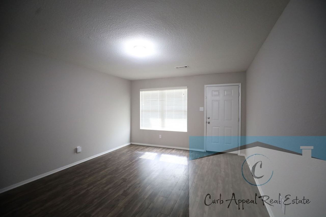 3832 Churchill Dr - Photo 7 of 16