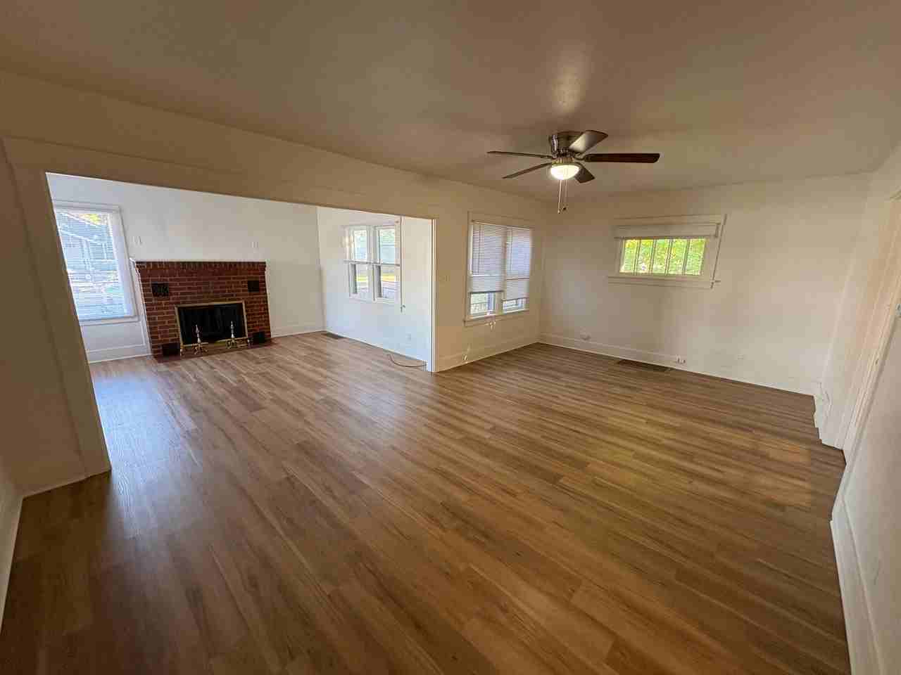 107 E Kent Ave - Photo 2 of 10