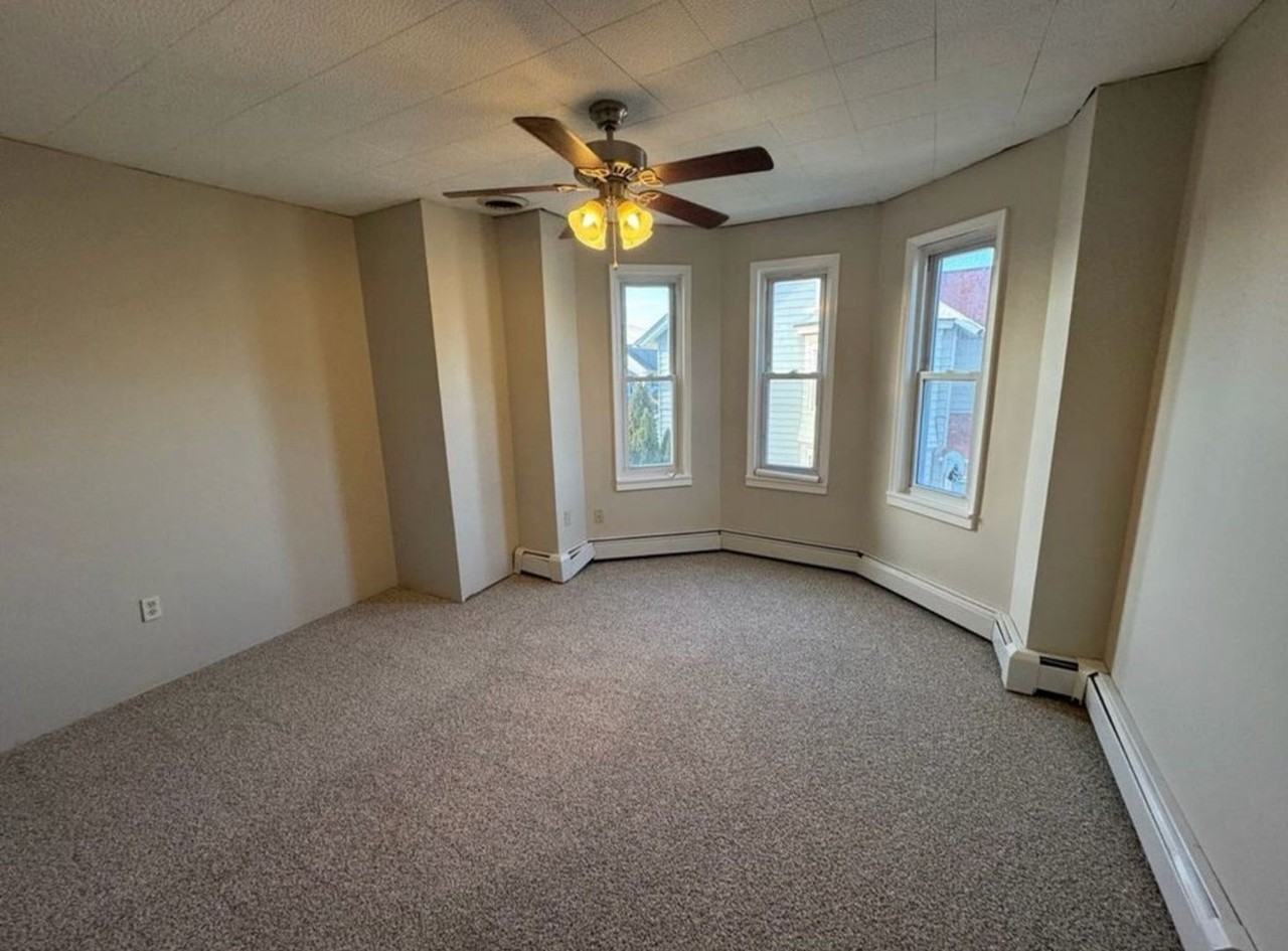 805 Washington Ave - Photo 2 of 15