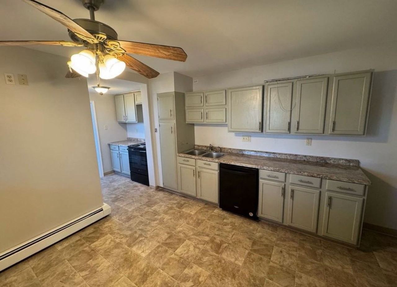 805 Washington Ave - Photo 4 of 15