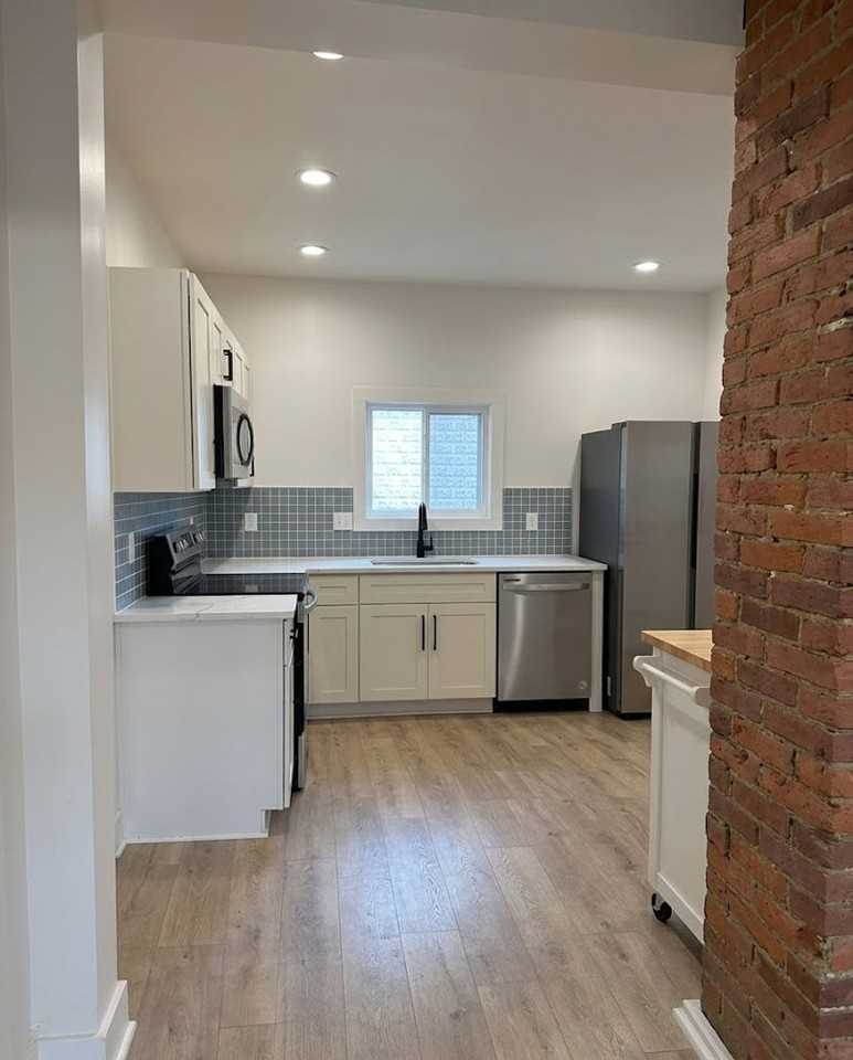 95 Mccandless Ave - Photo 3 of 18
