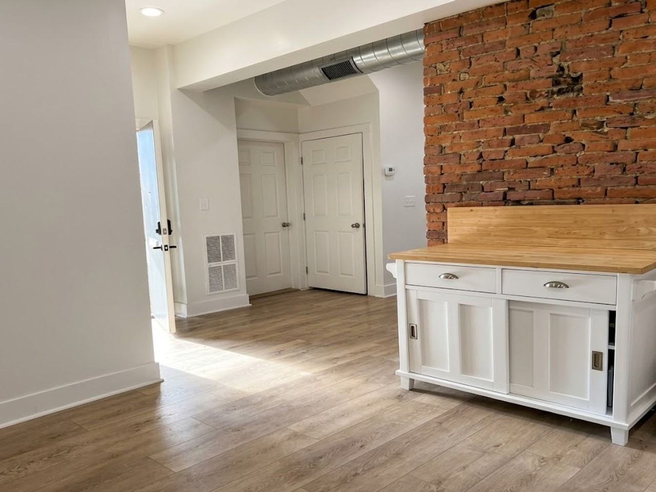 95 Mccandless Ave - Photo 4 of 18