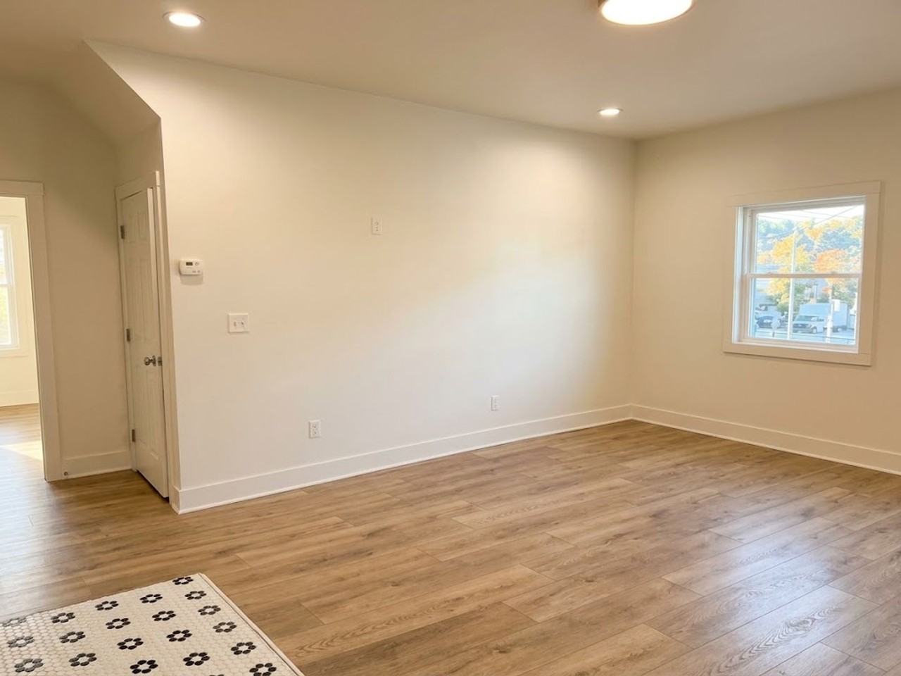 95 Mccandless Ave - Photo 6 of 18