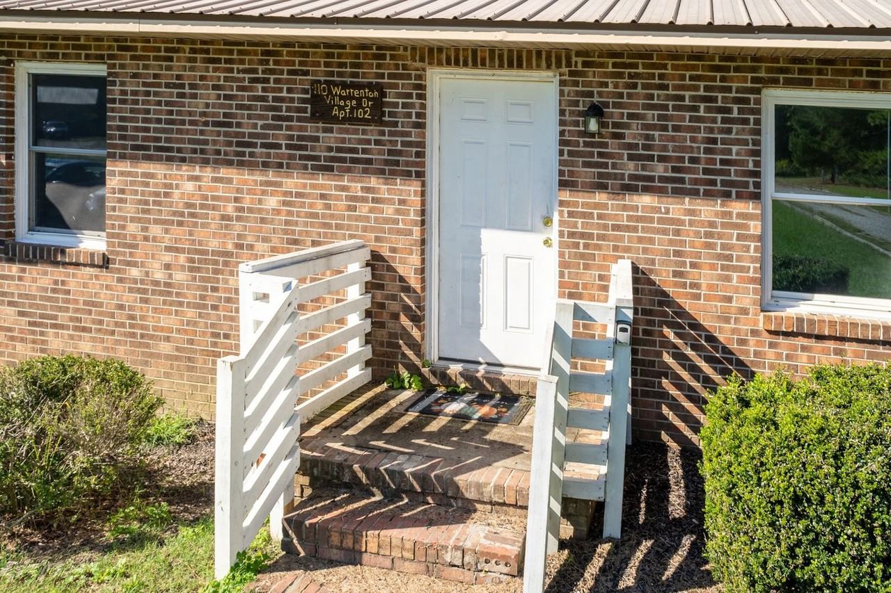 110 Warrenton Village Dr - Photo 3 of 21