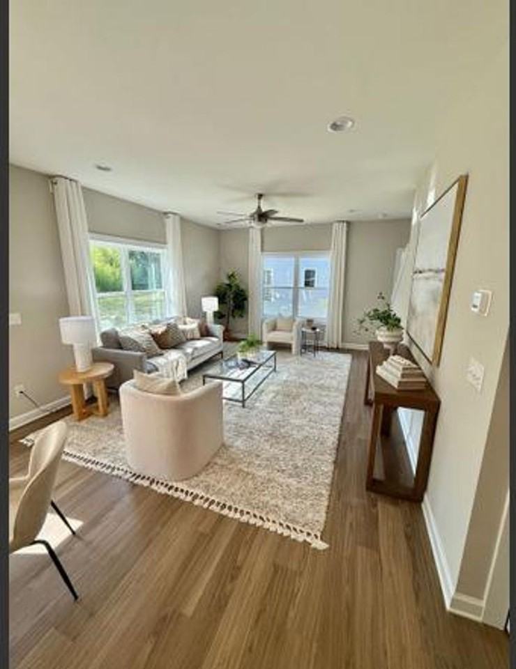 8029 Joy Crossing Ln - Photo 6 of 17
