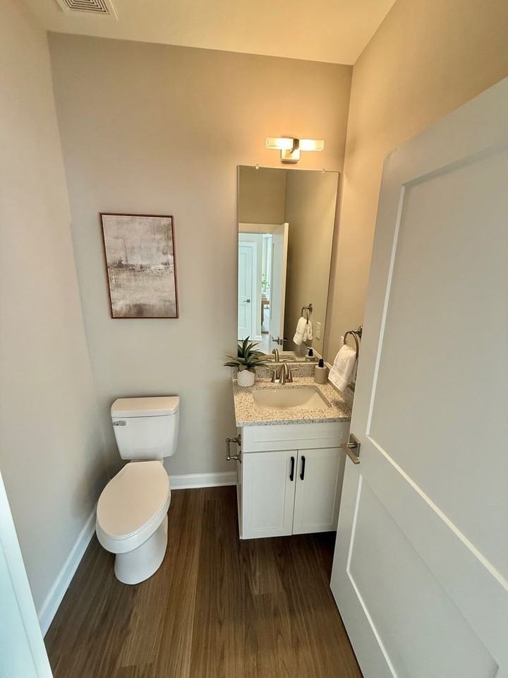 8029 Joy Crossing Ln - Photo 7 of 17