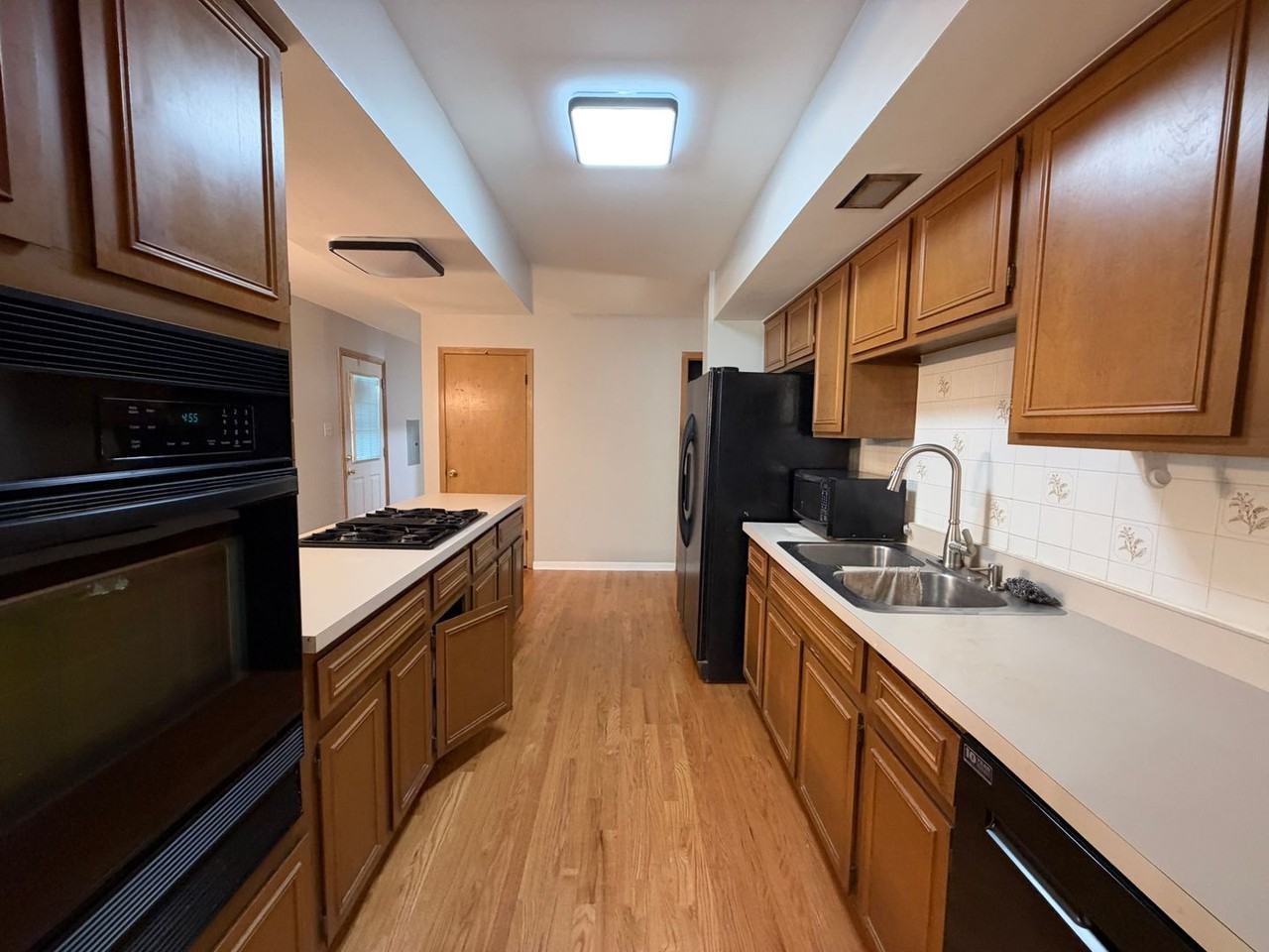614 69th St - Photo 4 of 42