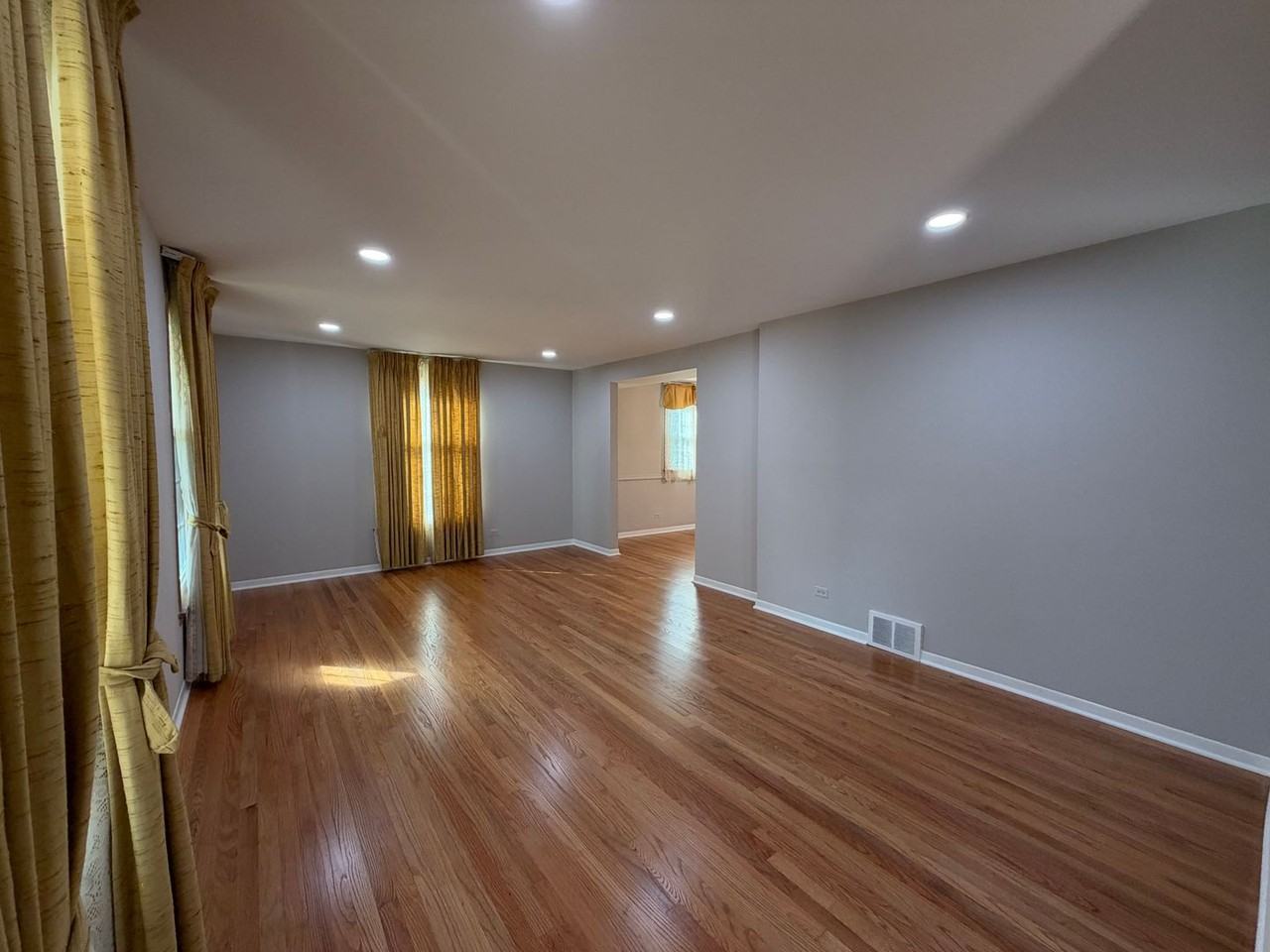 614 69th St - Photo 7 of 42