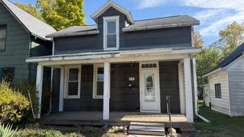 featured image of 218 S 10th St