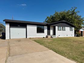 745 Sw Sedalia Ave - Photo 1 of 1