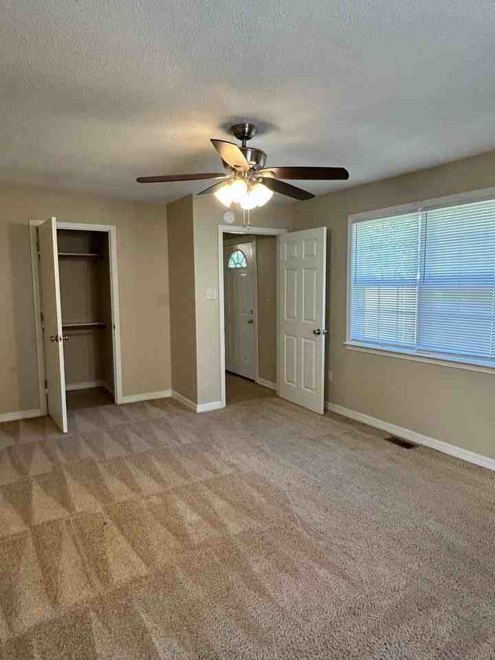 77 Cannan Ln - Photo 3 of 23