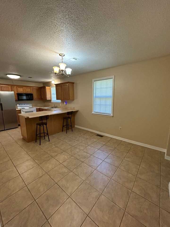 77 Cannan Ln - Photo 5 of 23