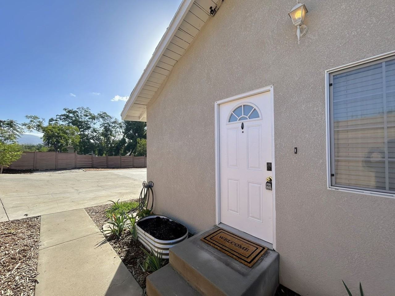 31967 Yucaipa Blvd - Photo 3 of 24