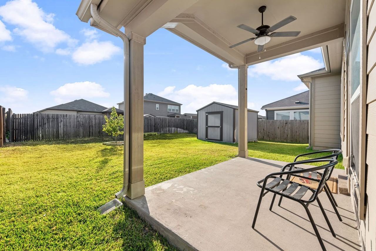 718 Bridgestone Way - Photo 2 of 25