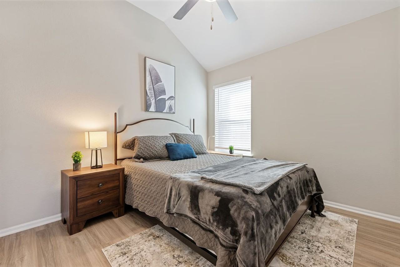 718 Bridgestone Way - Photo 6 of 25