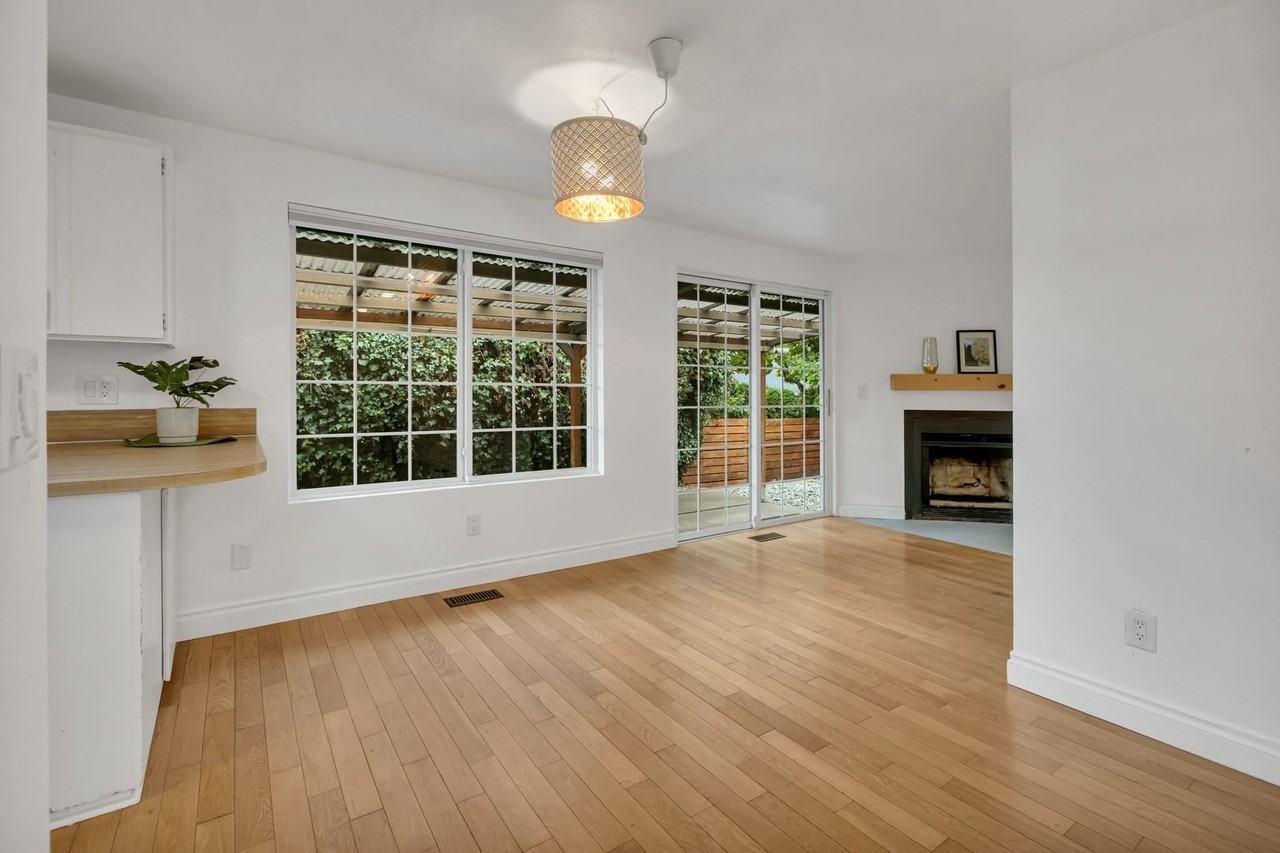 915 S 240th Pl - Photo 6 of 30