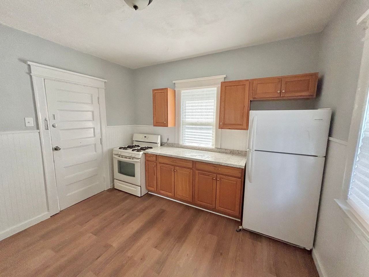7 Averill Ave - Photo 2 of 13