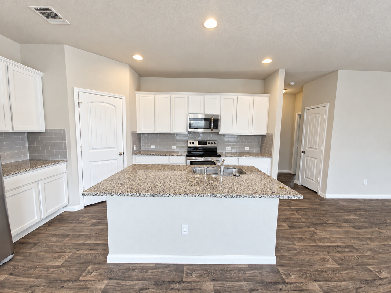 309 Naset Dr - Photo 6 of 19
