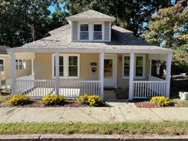 featured image of 731 Ravenswood Ave