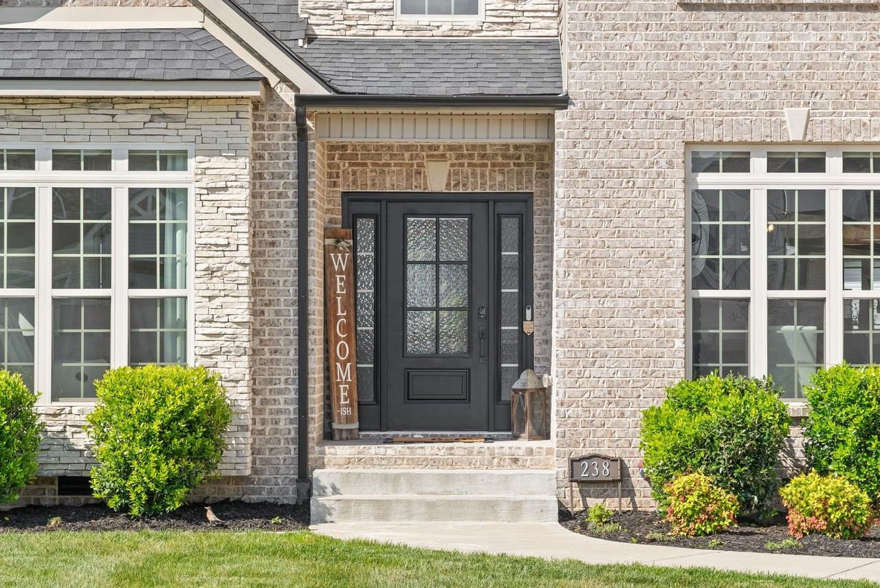 238 Cotoneaster Ln - Photo 5 of 50