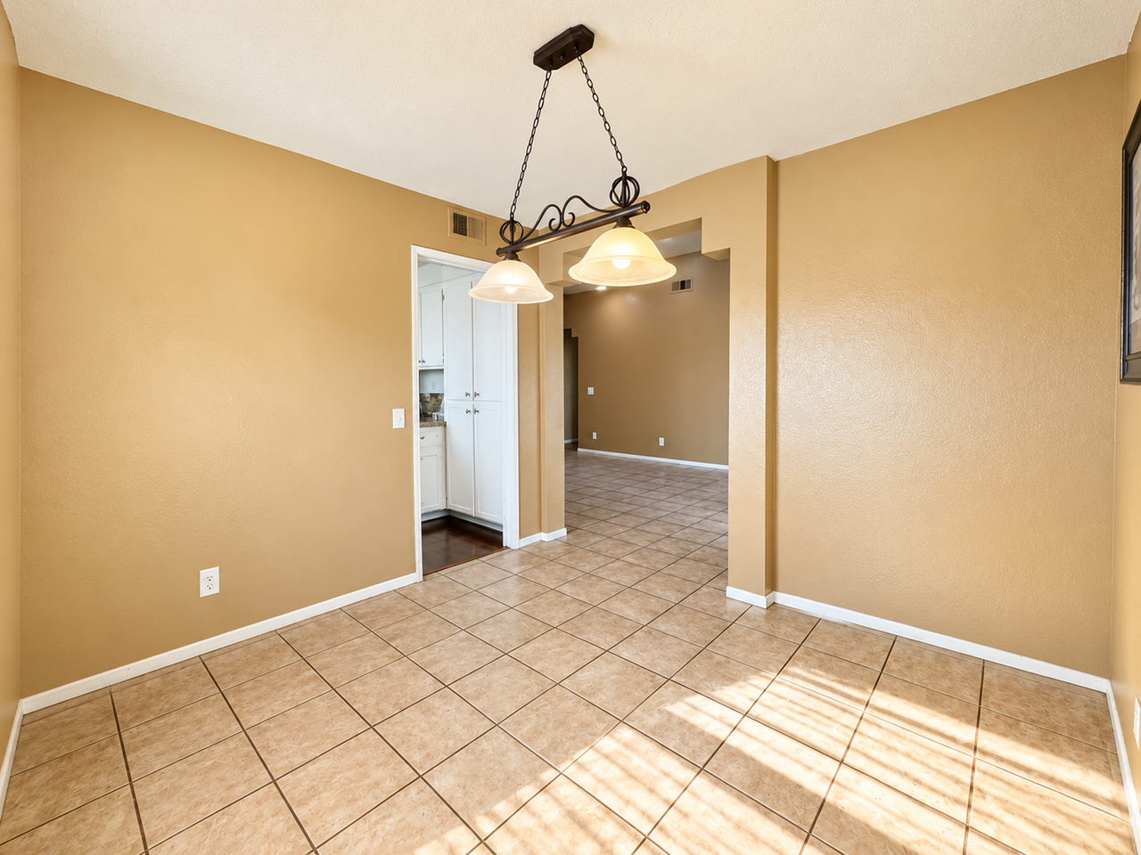 39671 Wild Flower Dr - Photo 7 of 36