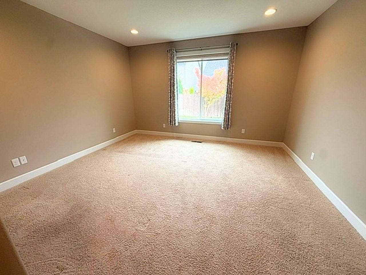 9507 Ne 165th Ave - Photo 5 of 14