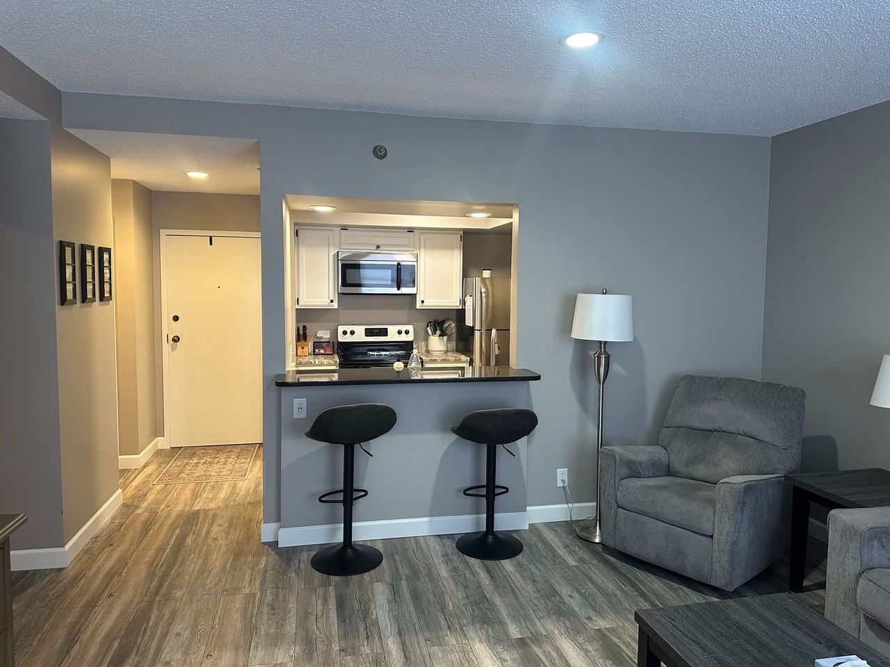 123 N Locust St #703 - Photo 7 of 20