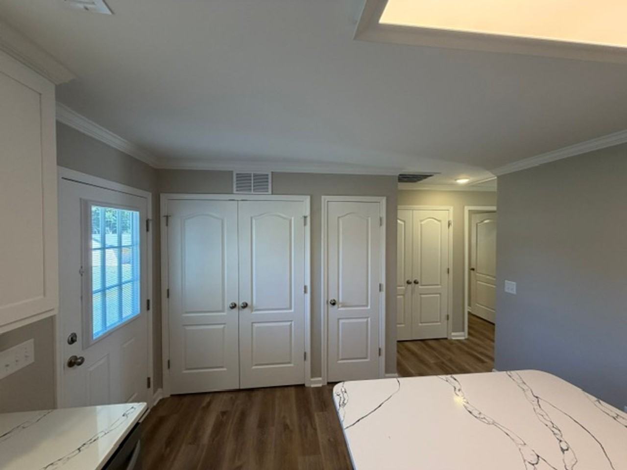 1717 Rendall St - Photo 7 of 19
