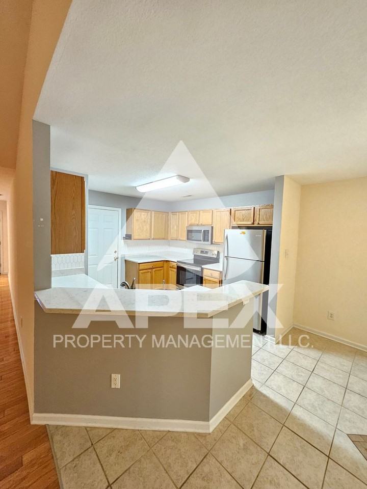 6764 La Christa Way - Photo 7 of 28