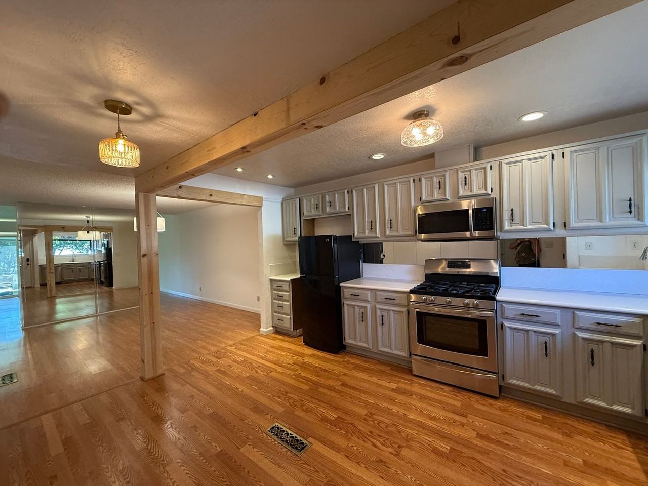110 Bryce Way - Photo 5 of 18