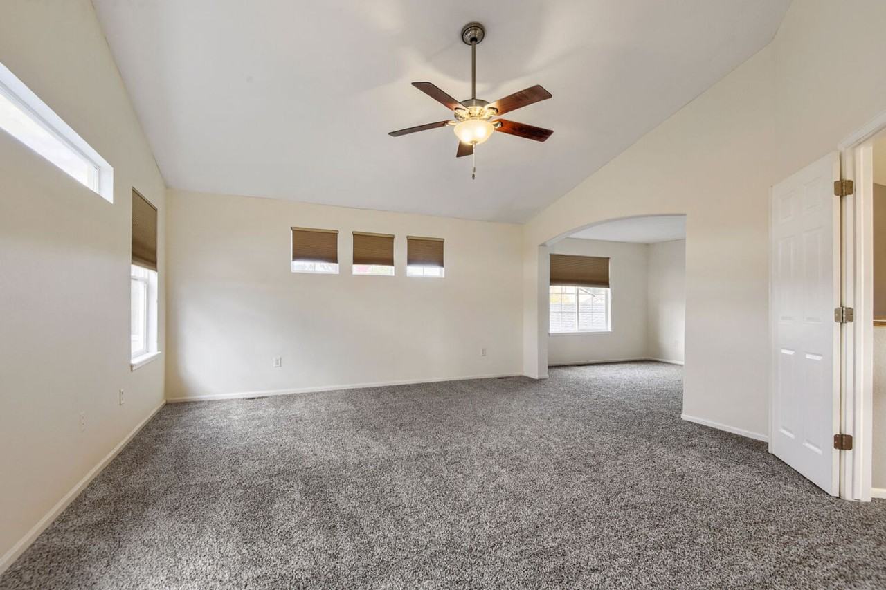 3715 Rawhide Cir - Photo 6 of 17