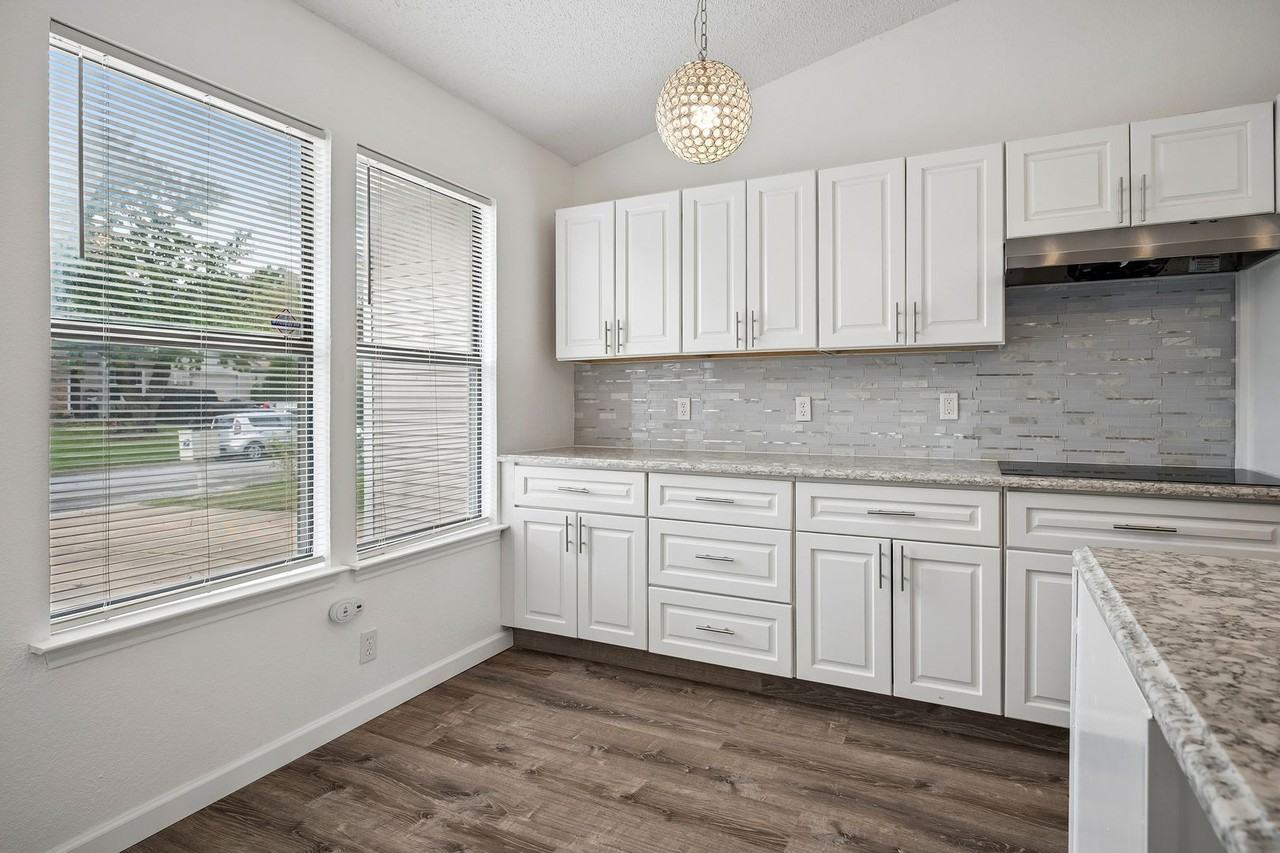 1805 Gentle Wind Dr - Photo 5 of 15