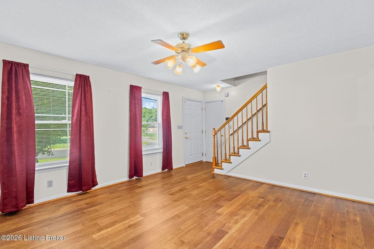 3821 Hillcross Dr - Photo 2 of 15