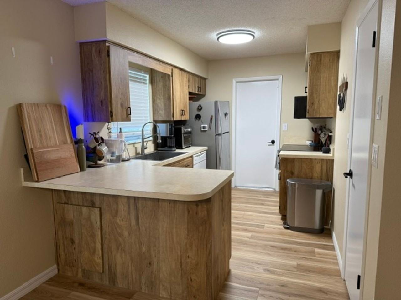 5427 Berrien Ave - Photo 2 of 11