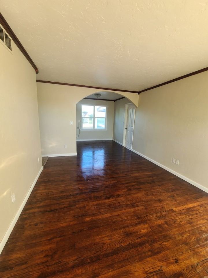 2209 Flannery Dr - Photo 3 of 16