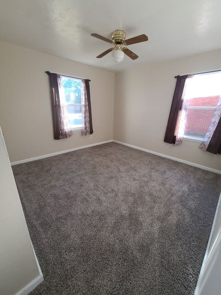 2209 Flannery Dr - Photo 5 of 16