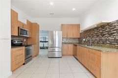 502 Ne 195th St - Photo 1 of 1