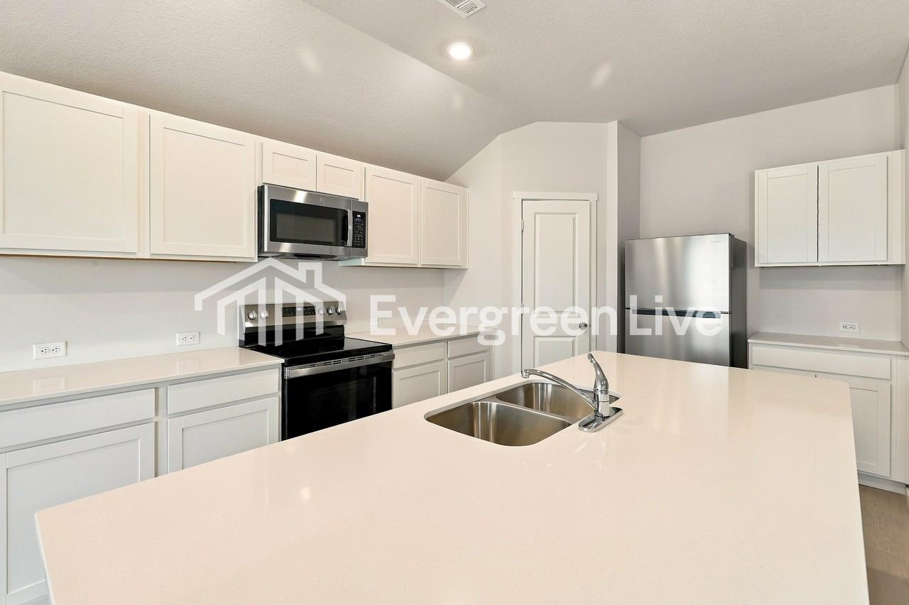 38014 W 207th Ter - Photo 5 of 15