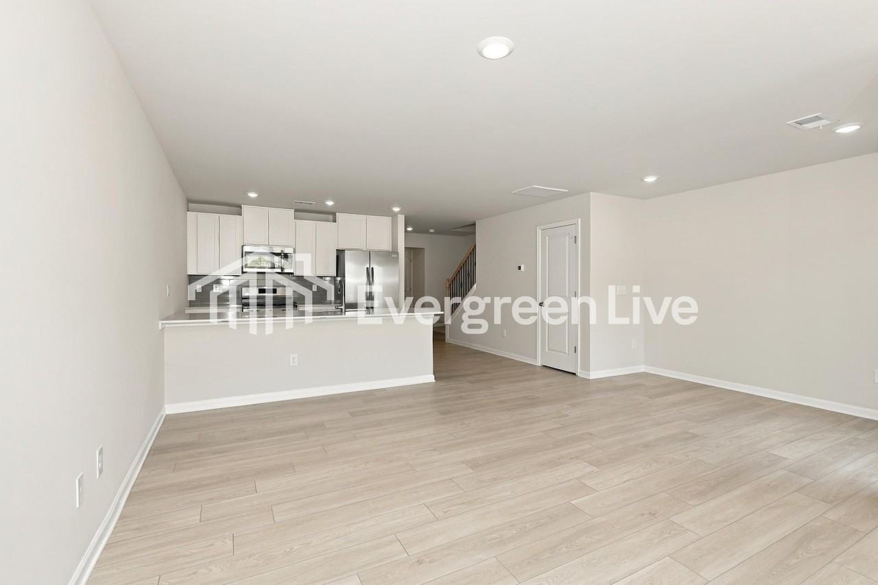 117 Tango Dr - Photo 5 of 15