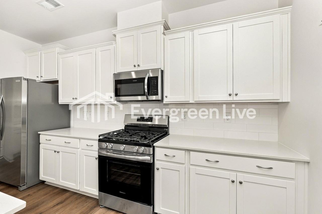 202 Chimney Stack Rd - Photo 6 of 15
