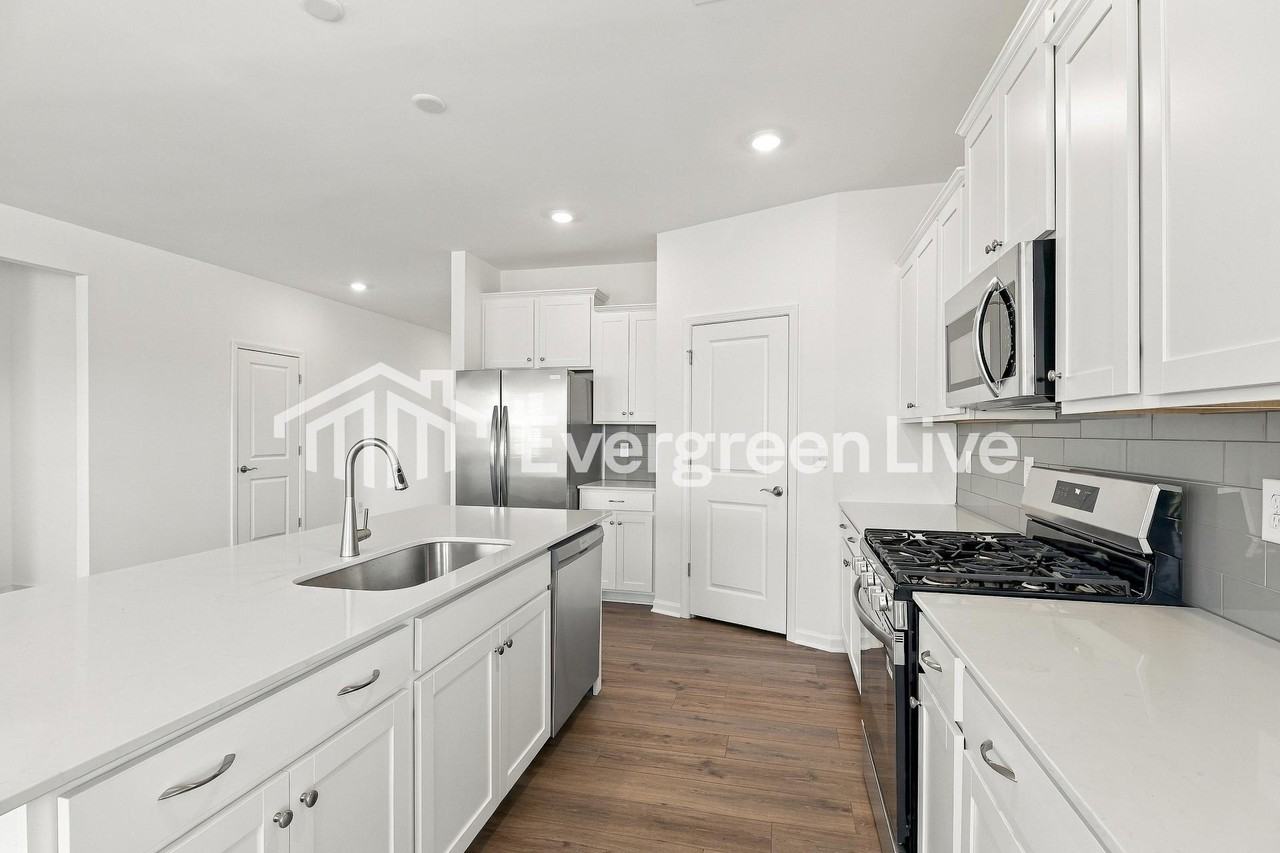 380 Timberidge Rd - Photo 7 of 15