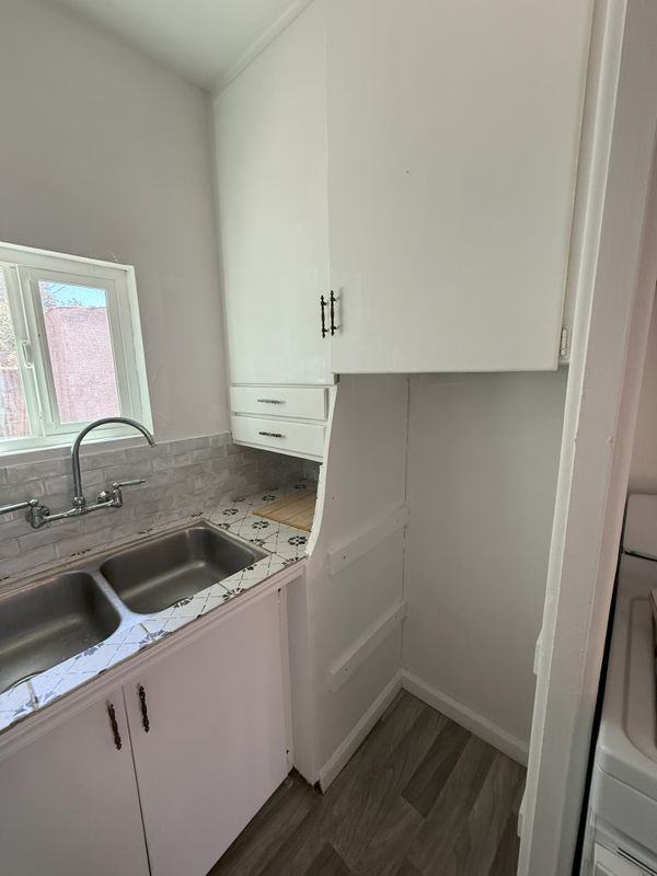 402 Almond Ct - Photo 3 of 25