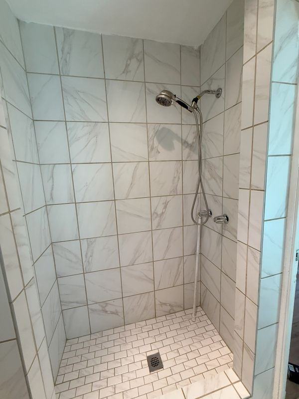 402 Almond Ct - Photo 7 of 25