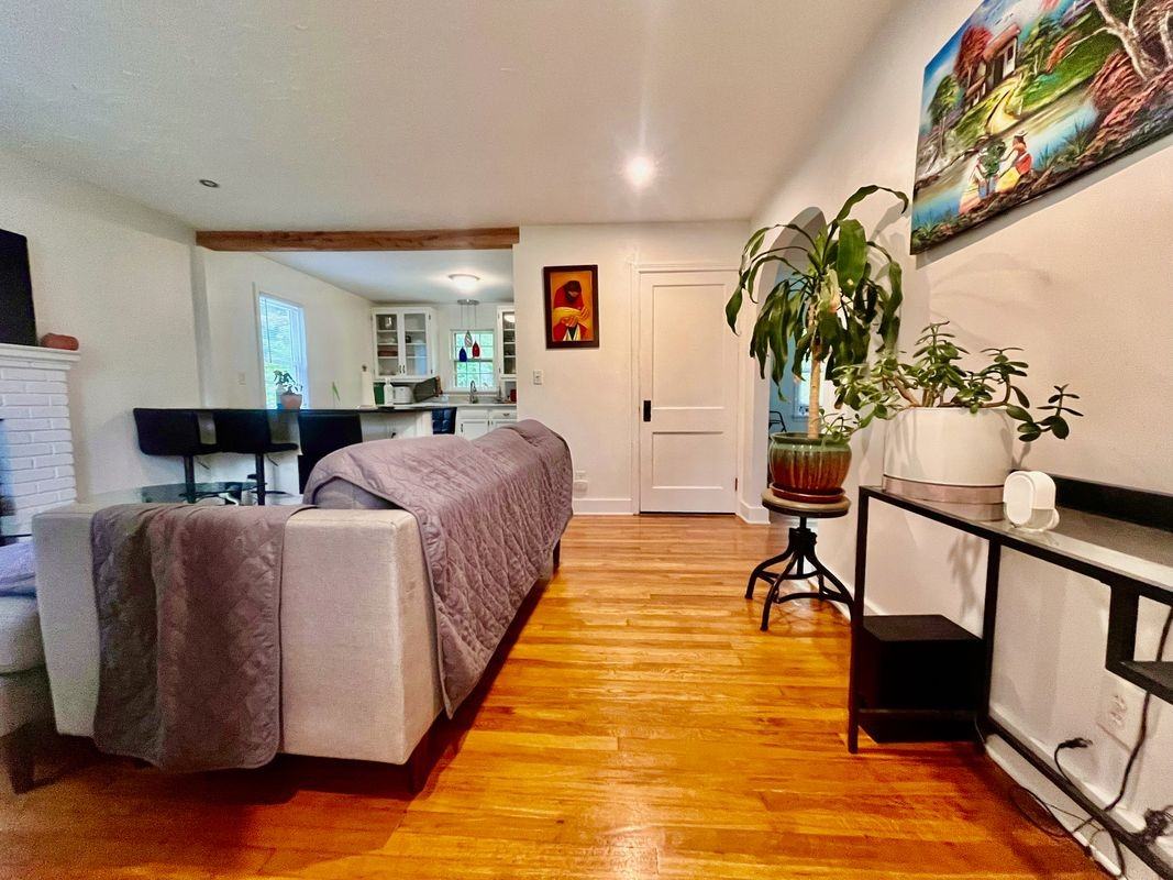 726 Hector St - Photo 2 of 21