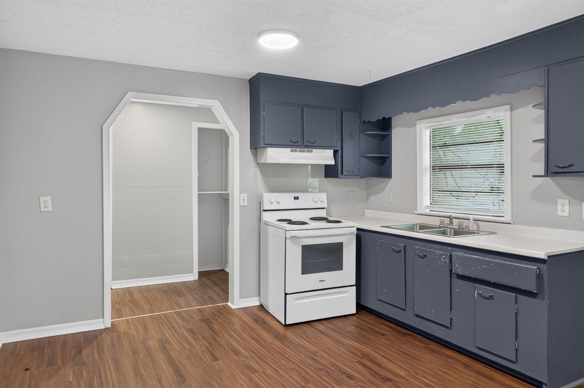 4917 15th Ave ##B - Photo 3 of 12