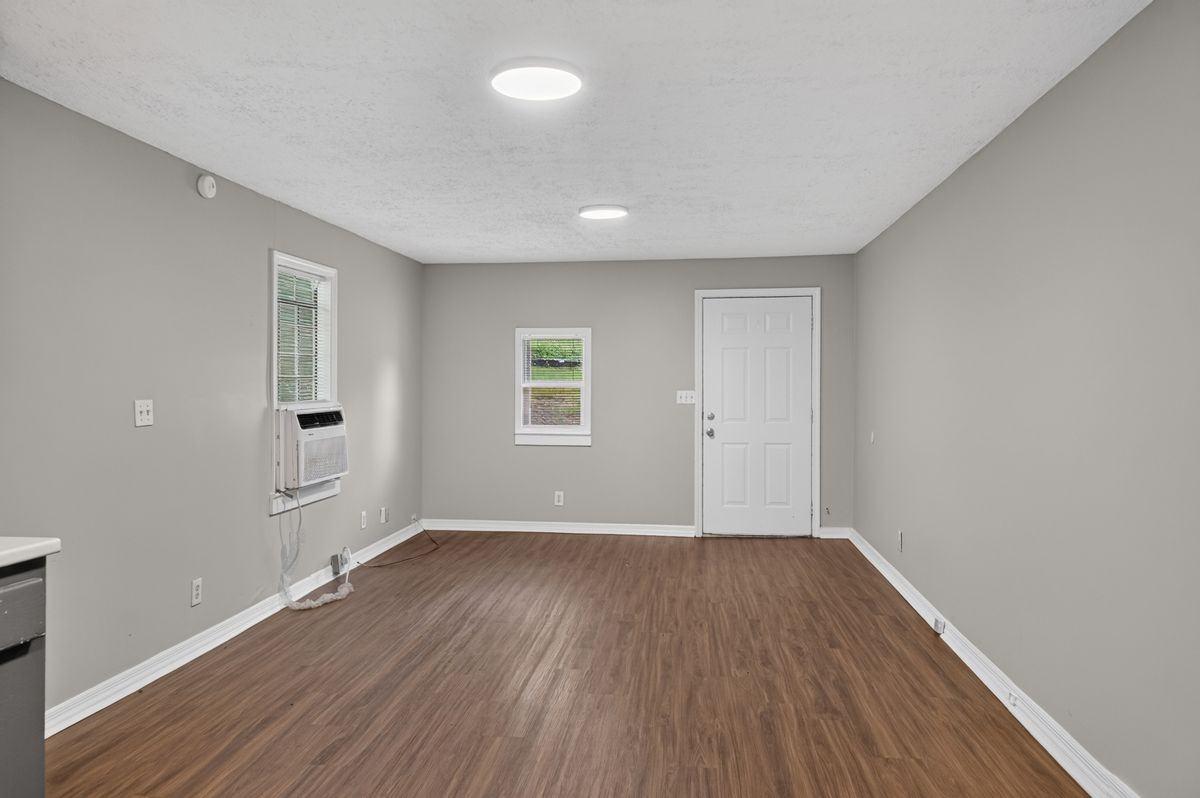 4917 15th Ave ##B - Photo 4 of 12
