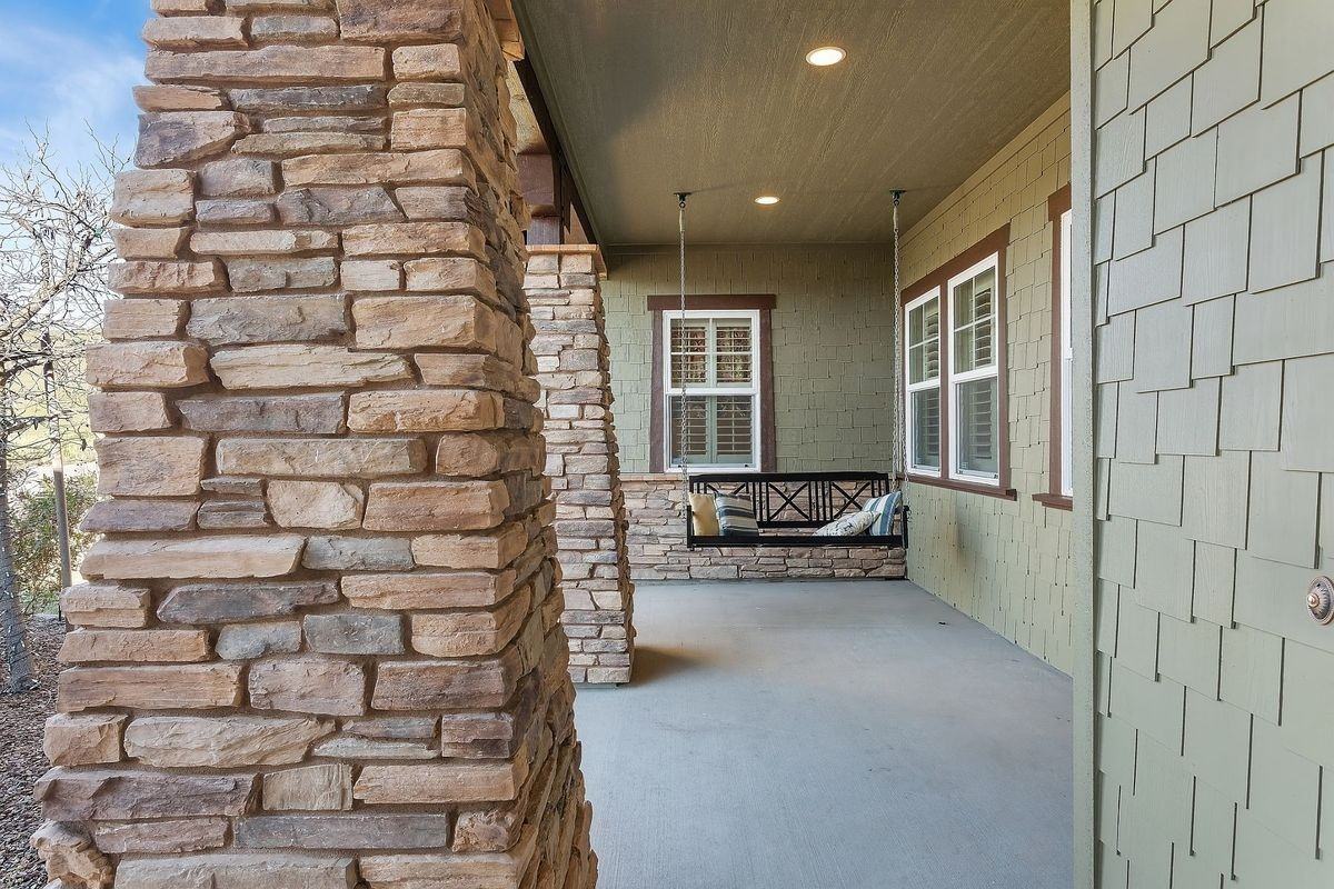 2295 Westbridge Ln - Photo 2 of 35
