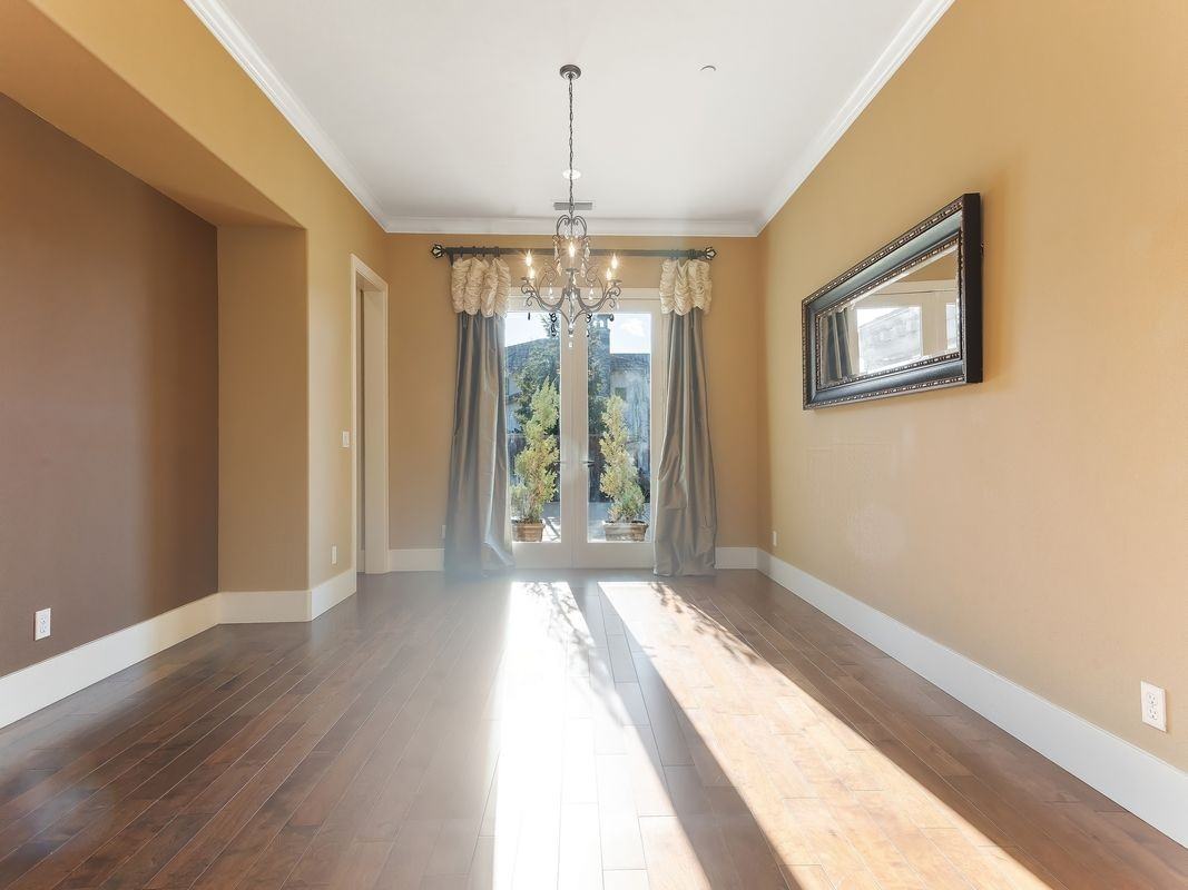 2295 Westbridge Ln - Photo 5 of 35